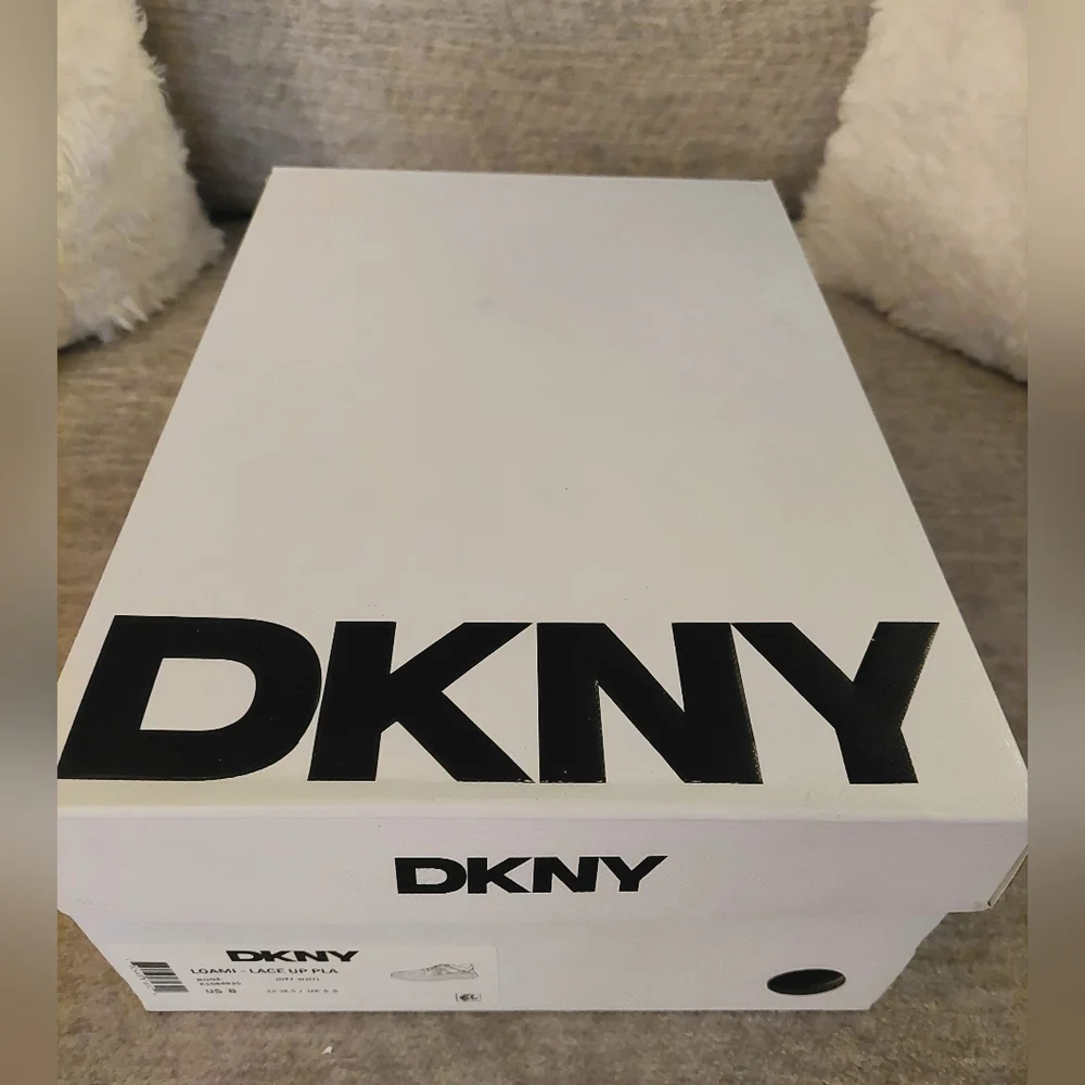 DKNY Loami Wedge Sneaker (color:"Bone") Size 8 NIB - Picture 11 of 12